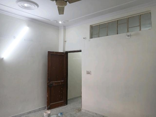 Flat for rent in West Delhi, Deri