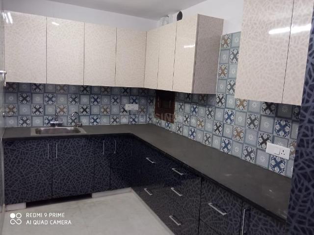 Flat for rent in West Delhi, Deri