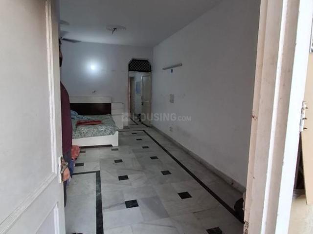 Flat for rent in West Delhi, Deri