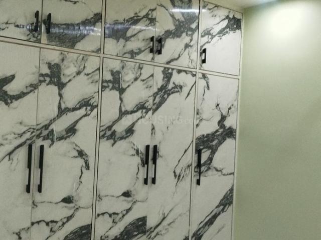 Flat for sale in West Delhi, Deri