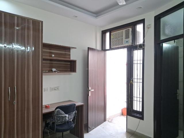 Flat for rent in West Delhi, Deri
