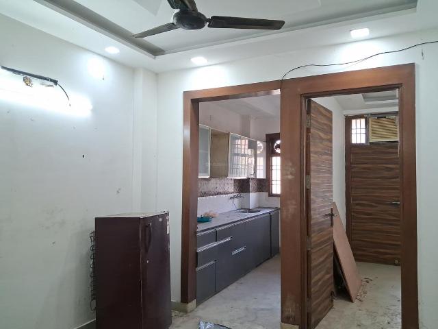 Flat for rent in West Delhi, Deri