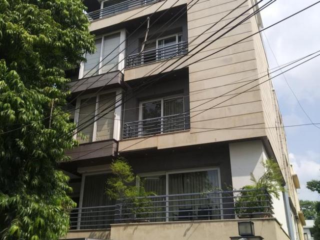 Flat for rent in South Delhi, Deri