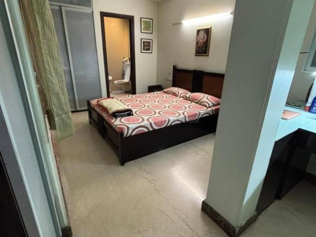 Flat for rent in South Delhi, Deri