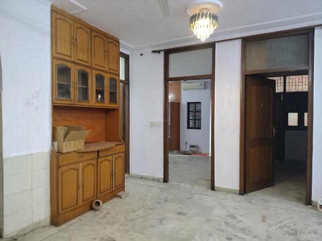 Flat for rent in South Delhi, Deri