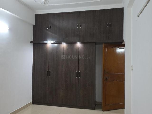 Flat for rent in Deri
