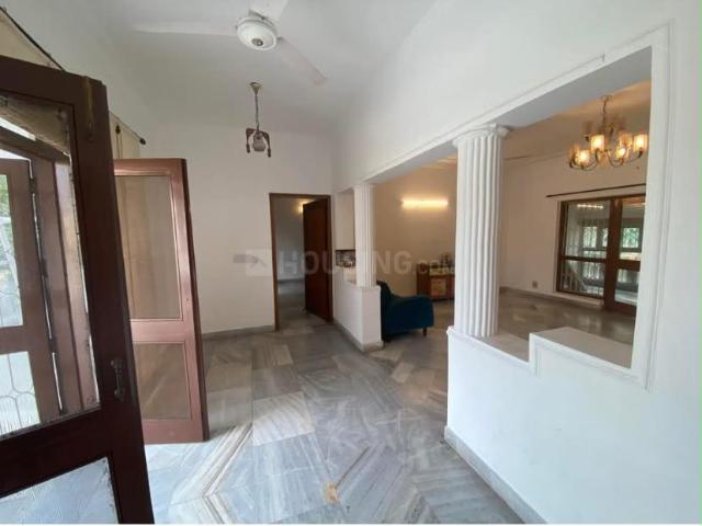 Flat for rent in South Delhi, Deri