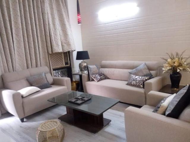 Flat for rent in South Delhi, Deri