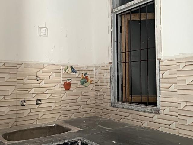 Flat for sale in South Delhi, Deri