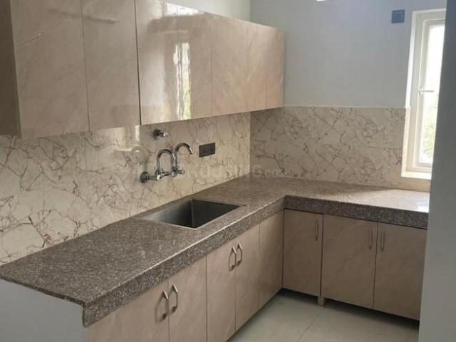 Flat for rent in Deri