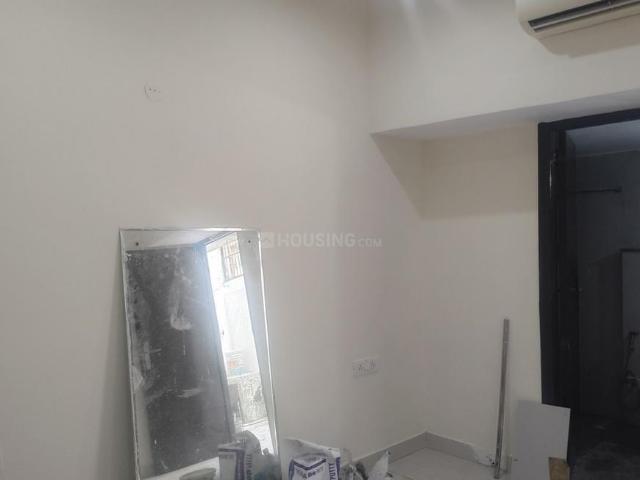 Flat for rent in South Delhi, Deri