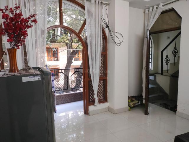 Flat for rent in South Delhi, Deri