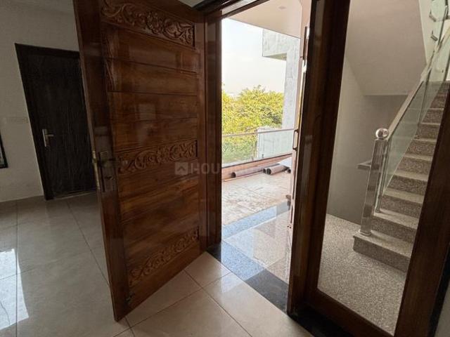 Flat for rent in Hariana