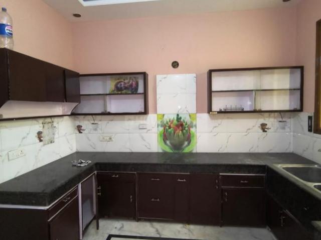 Flat for rent in Hariana