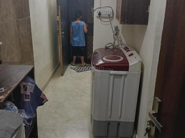 Flat for sale in North Delhi, Deri