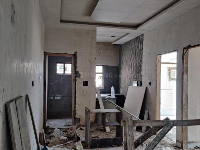 Flat for sale in North Delhi, Deri