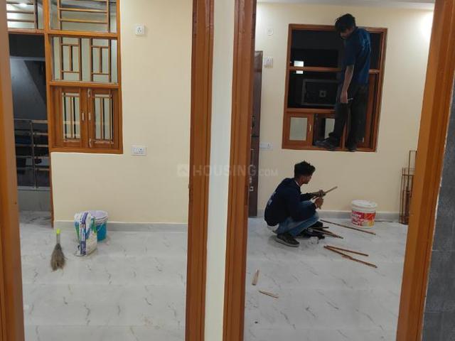 Flat for sale in North Delhi, Deri