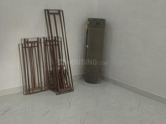 Flat for sale in North Delhi, Deri