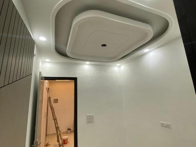 Flat for sale in North Delhi, Deri