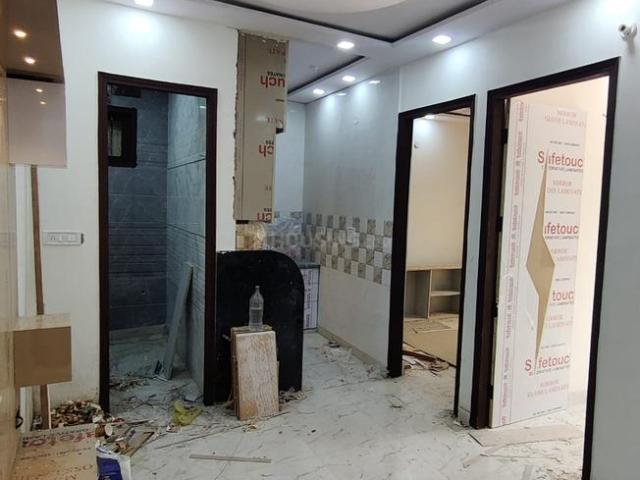 Flat for sale in North Delhi, Deri