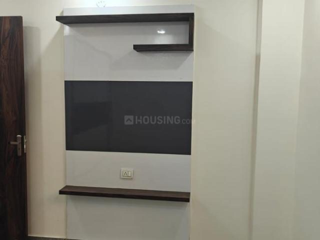 Flat for sale in North Delhi, Deri