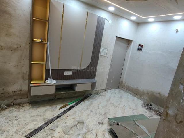 Flat for sale in North Delhi, Deri