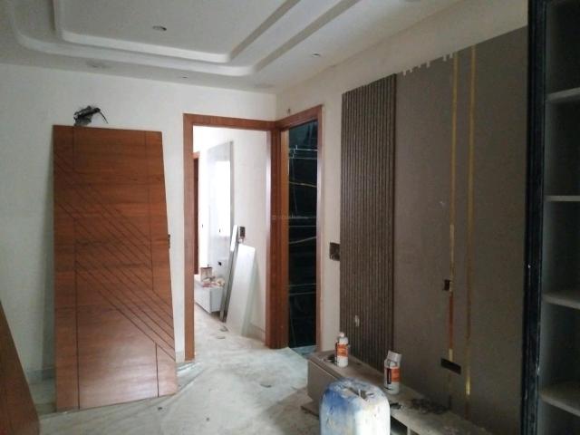 Flat for sale in North Delhi, Deri