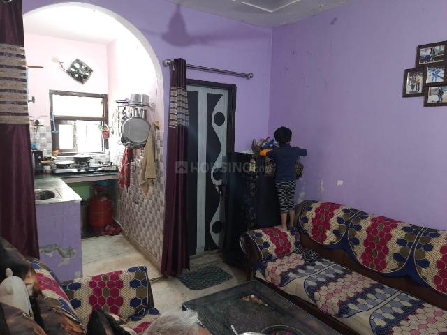 Flat for sale in North Delhi, Deri