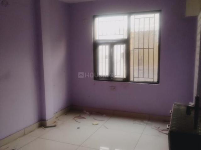 Flat for sale in North Delhi, Deri