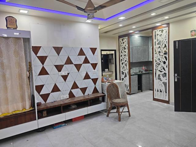 Flat for sale in North Delhi, Deri