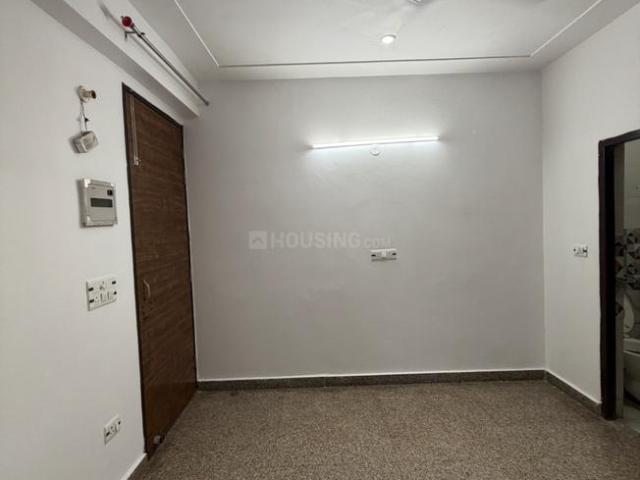 Flat for rent in South West Delhi, Deri