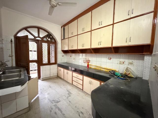 Flat for rent in South West Delhi, Deri