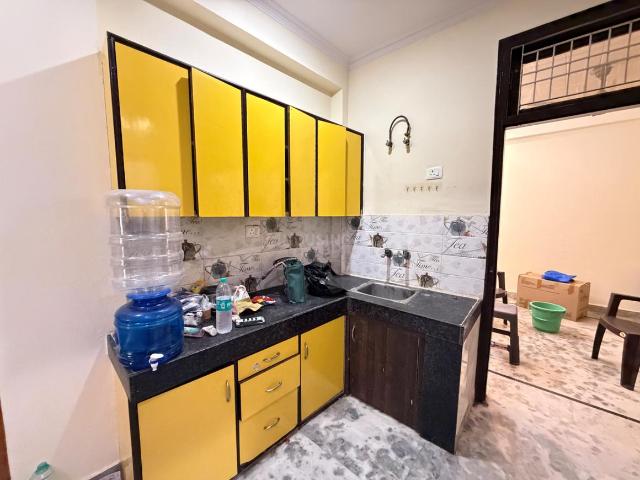 Flat for rent in South West Delhi, Deri