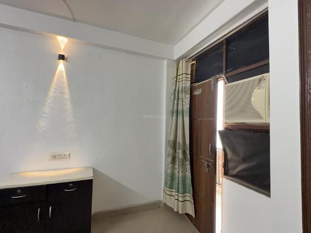 Flat for rent in South West Delhi, Deri