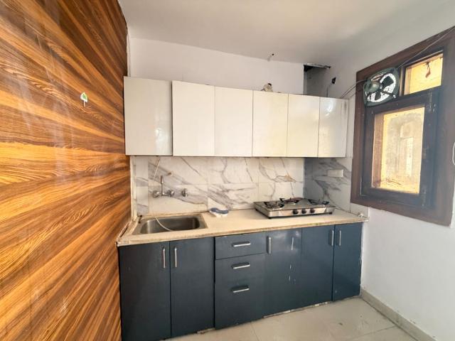 Flat for rent in South West Delhi, Deri