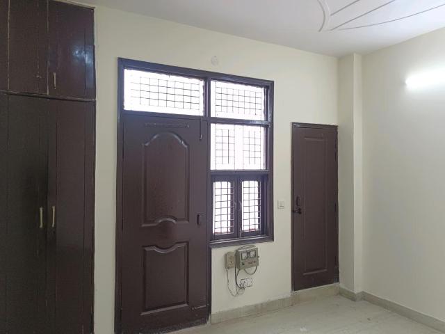 Flat for sale in Abdullahpur