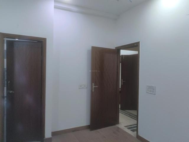 Flat for sale in North West Delhi, Deri
