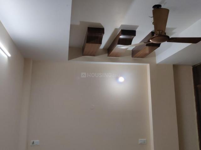 Flat for rent in South West Delhi, Deri