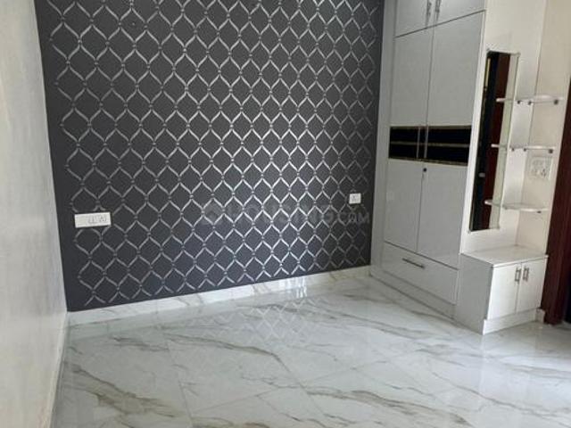 Flat for rent in Deri