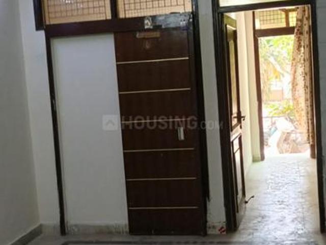 Flat for rent in North West Delhi, Deri