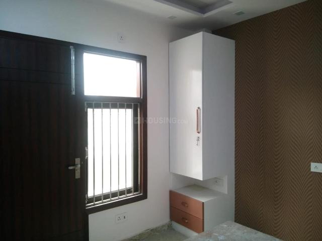 Flat for rent in North West Delhi, Deri