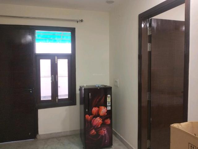 Flat for rent in North West Delhi, Deri