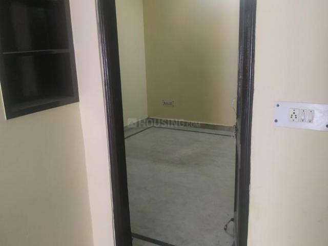 Flat for rent in North West Delhi, Deri
