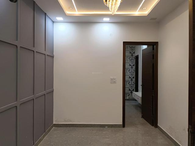 Flat for sale in Abdullahpur
