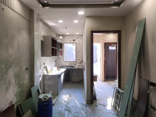 Flat for sale in North West Delhi, Deri