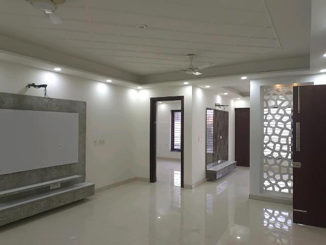Flat for sale in Hariana