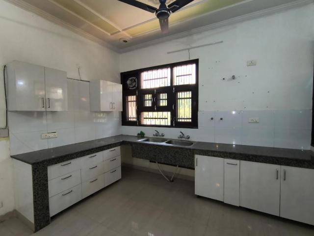 Flat for rent in Hariana