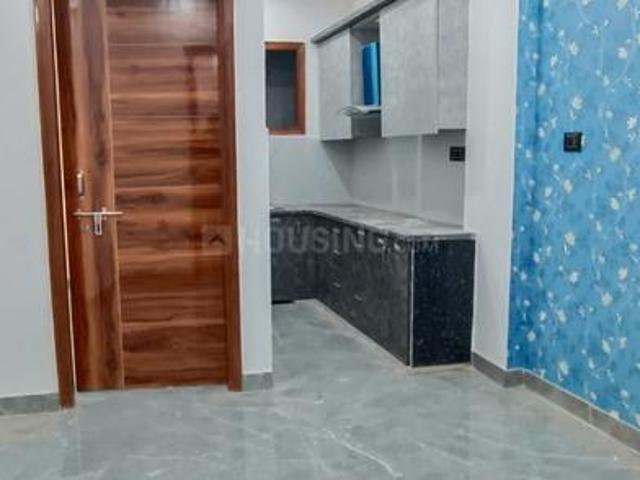 Flat for sale in North West Delhi, Deri