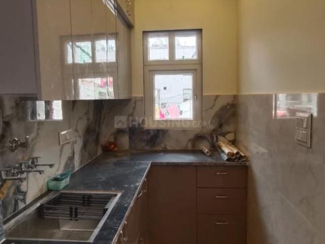 Flat for sale in North West Delhi, Deri