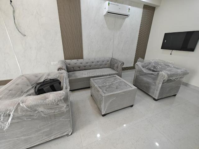 Flat for rent in Hariana